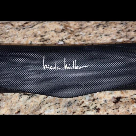 🎈SOLD🎈Nicole Miller Eyeglass/Sunglass Case - Picture 2 of 6